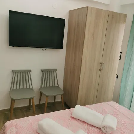 Irini'shouse 4 Торони
