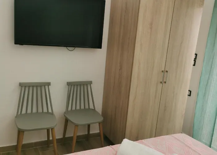 Irini'shouse 4 Торони