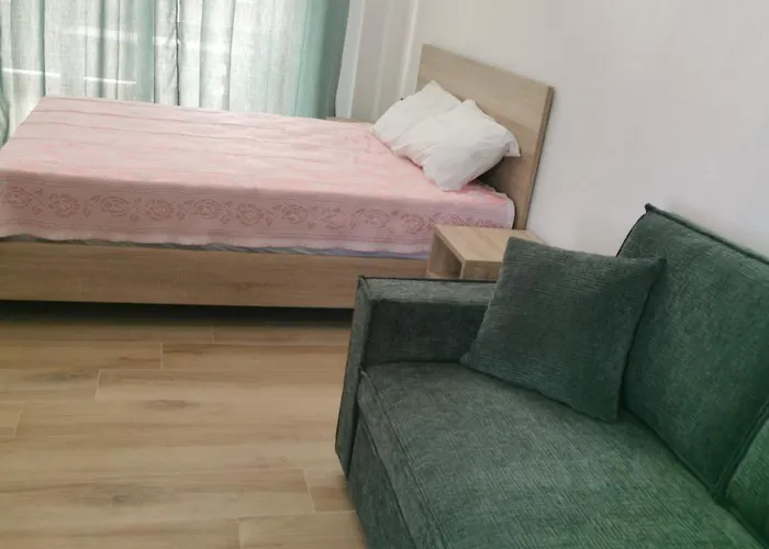 Irini'shouse 4 Торони